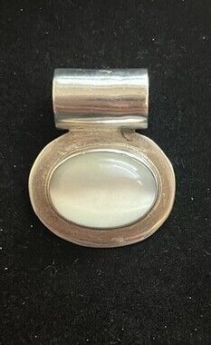 Mexican Sterling  Pendant . Marks 925 Mexico. 10.47 Grams